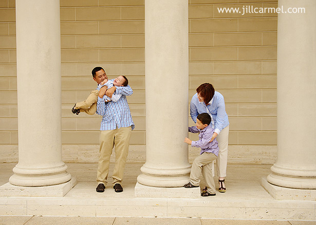 legion of honor family portraits between the columns