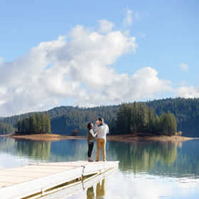 Scenic Family Photos Landscape by Lake in Pollock Pines