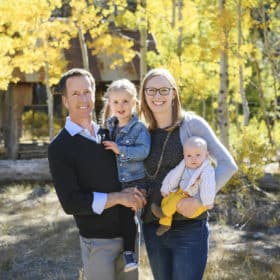 fall family photos in the aspen trees truckee california