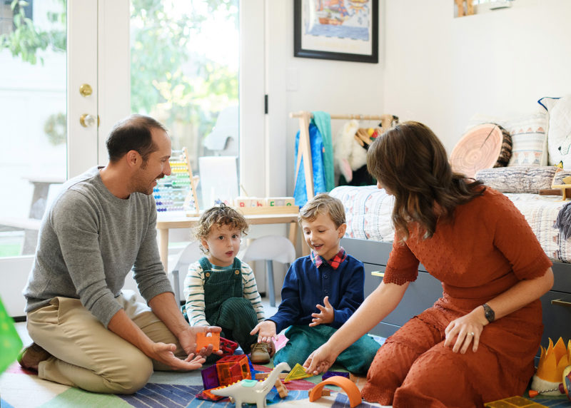 sacramento photographer jill carmel at-home photo session with a family of four